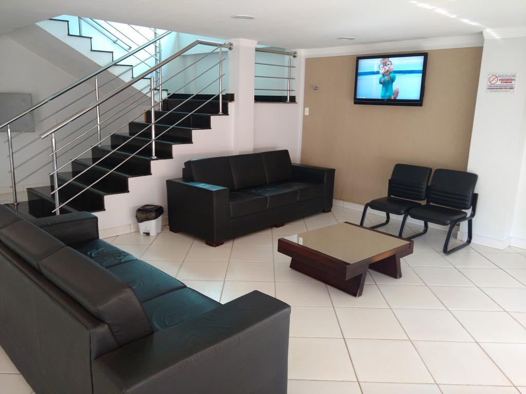Euro Plaza Hotel - Proximo Ao Aeroporto De Goiania, Santa Genoveva エクステリア 写真